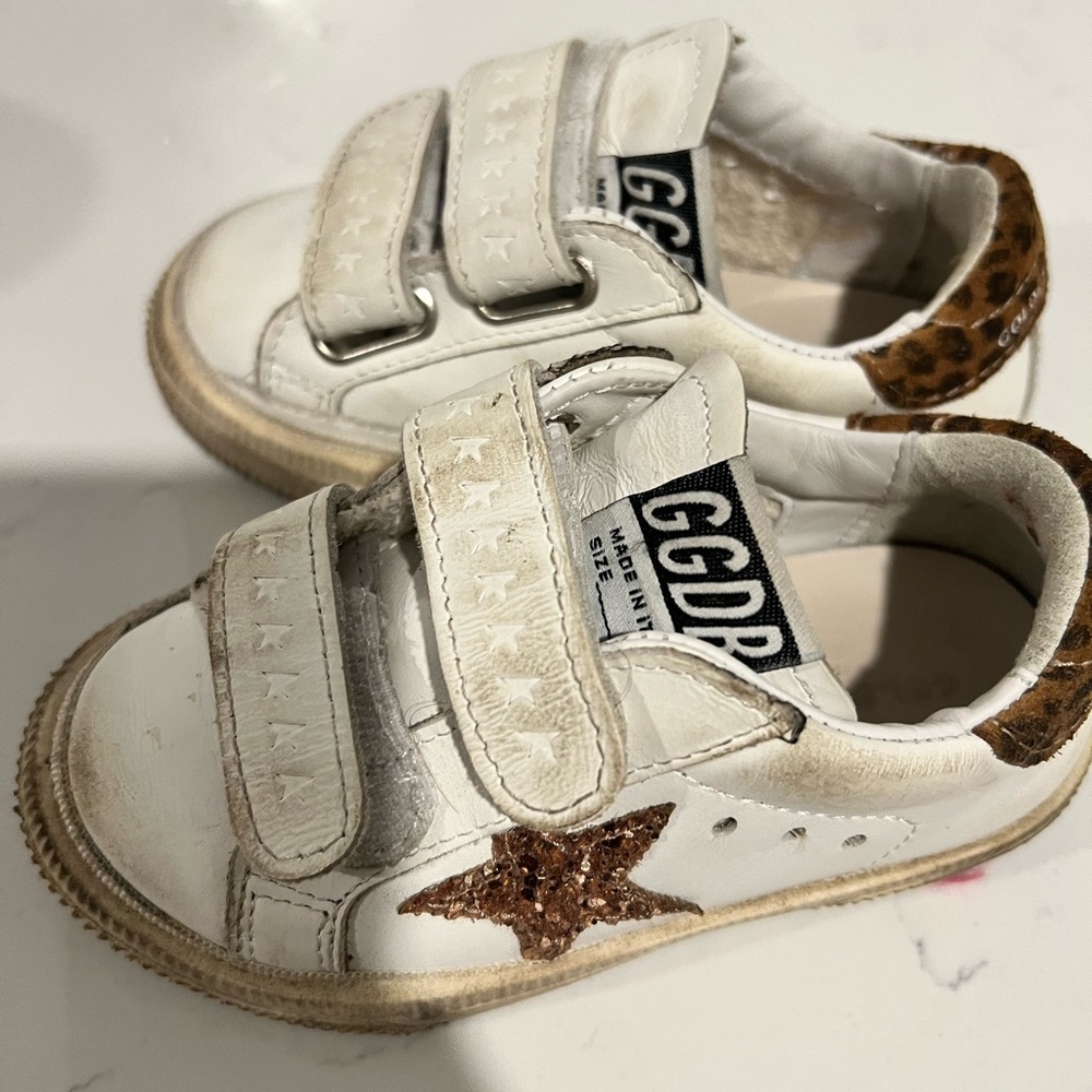 Toddler Golden Goose Leopard Print sneaker